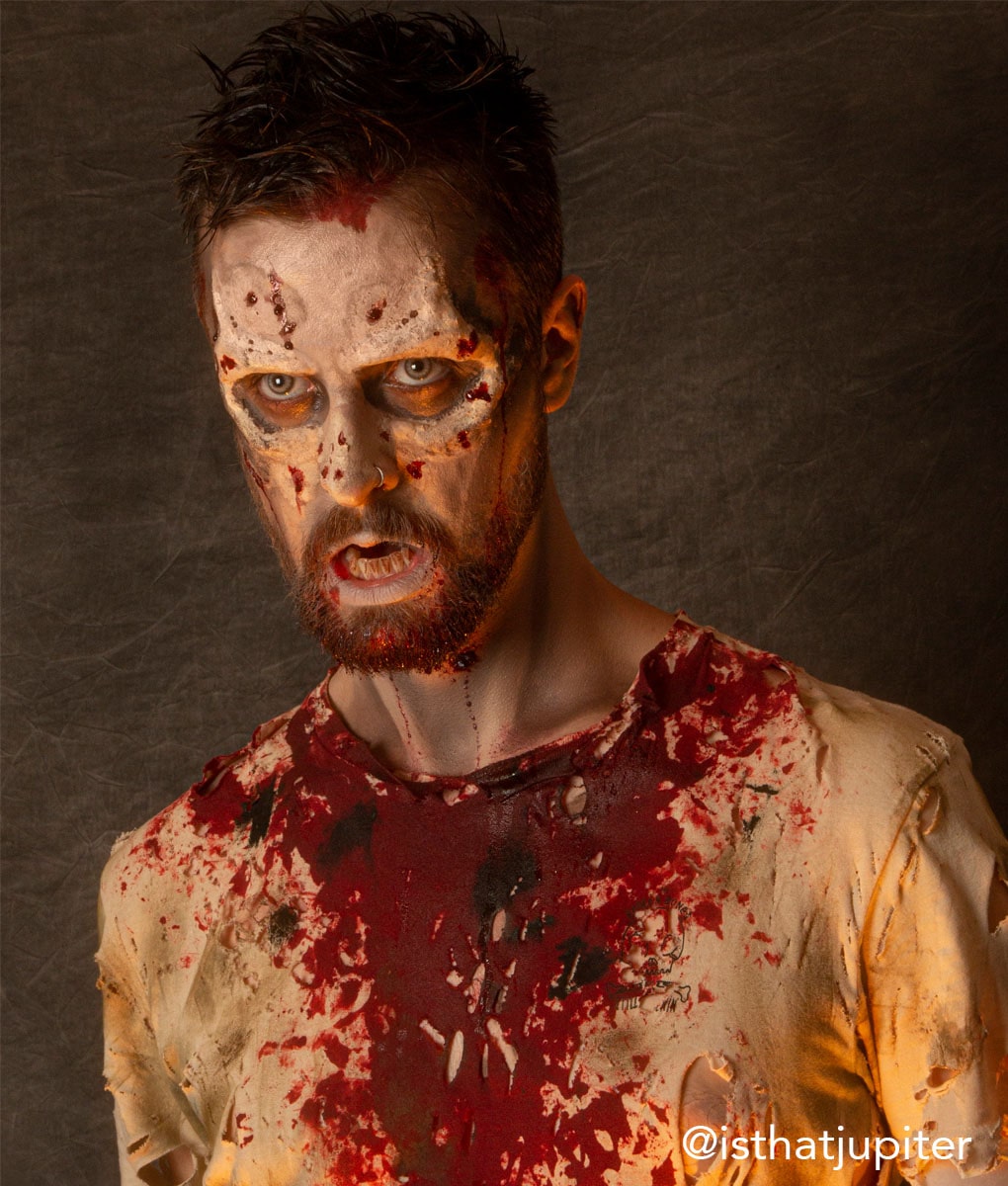 Professional Deluxe Zombie Makeup Kit for Halloween & Cosplay - SFX Special Effects, Fake Blood & Wounds - Perfect for Horror Parties, Costume Events & Theatrical Performances
