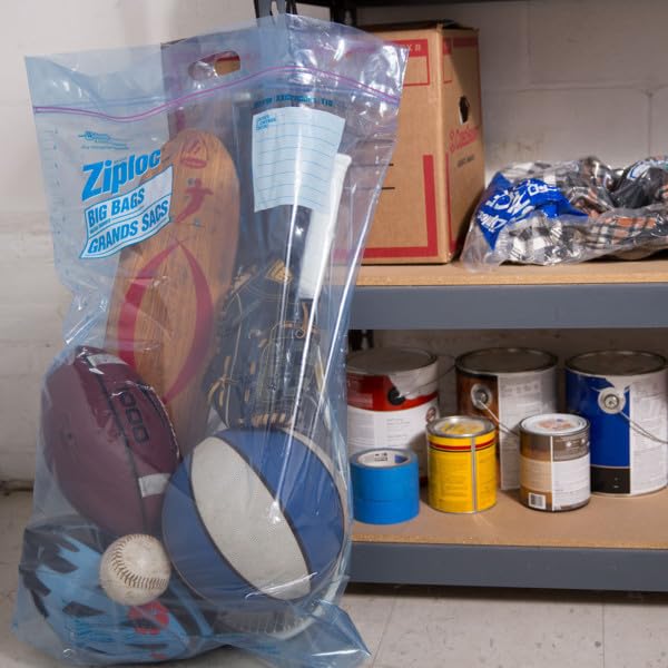 Ziploc Big Bag XL (4 Bags) - Extra Large Storage Bags for Food, Clothes & Travel - Airtight, Durable & Reusable - Perfect for Freezing, Organizing & Packing