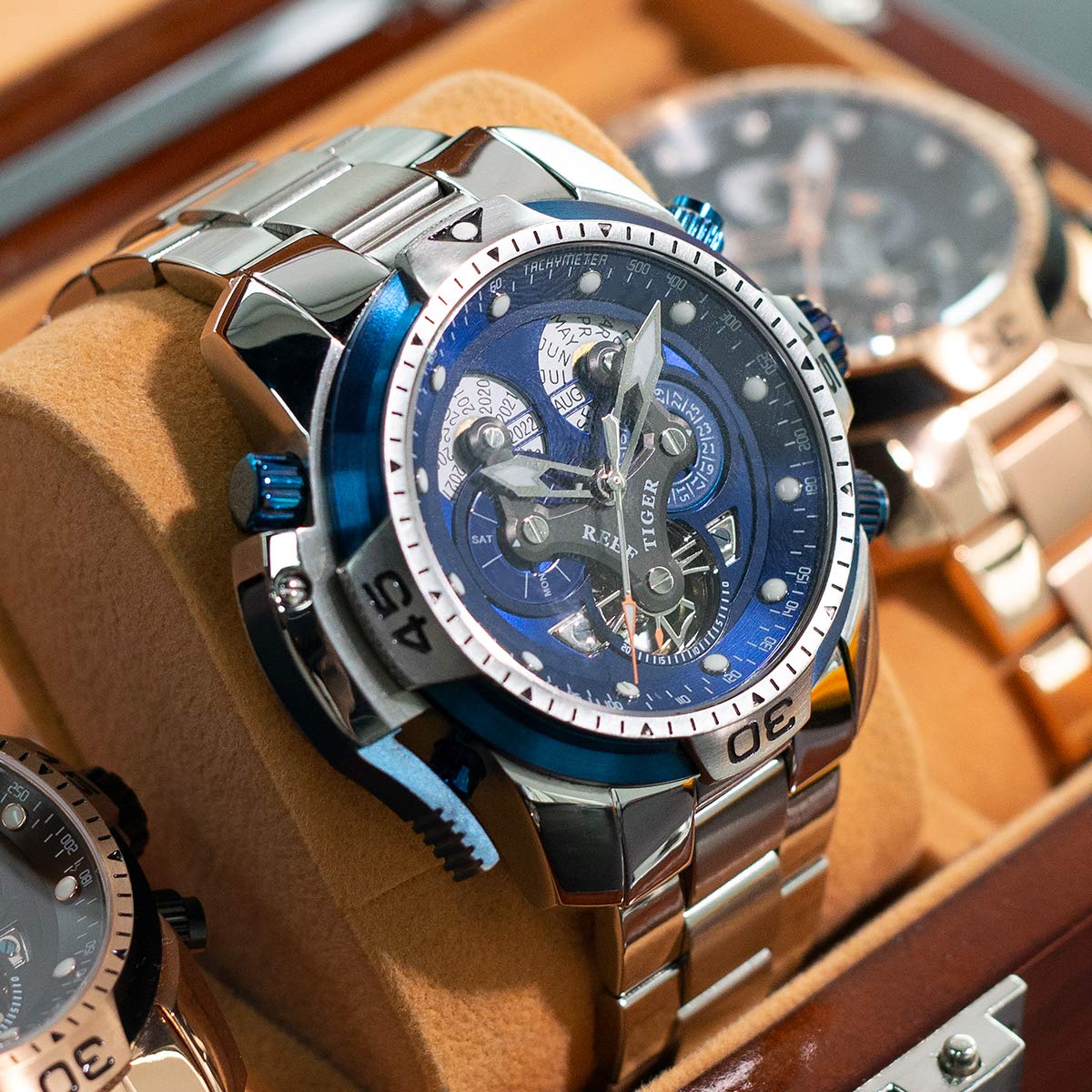 REEF TIGER Men's Luxury Sports Watch with Date & Day Complication - Black Dial Mechanical Bracelet Watch RGA3503 | Perfect for Business, Formal Events & Everyday Wear