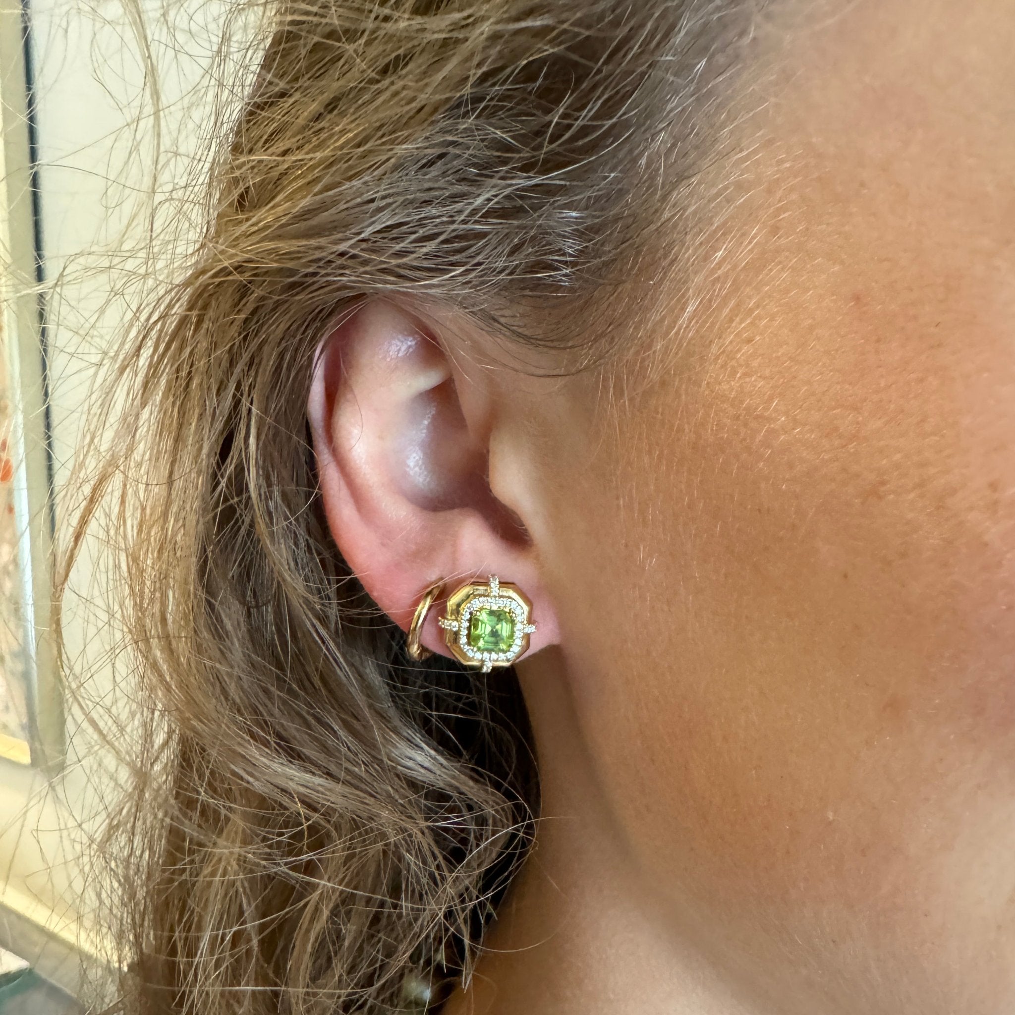 Goshwara Asscher Cut Peridot & Diamond 18K Yellow Gold Stud Earrings for Women | Elegant Green Gemstone Jewelry Gift for Birthday, Anniversary & Special Occasions