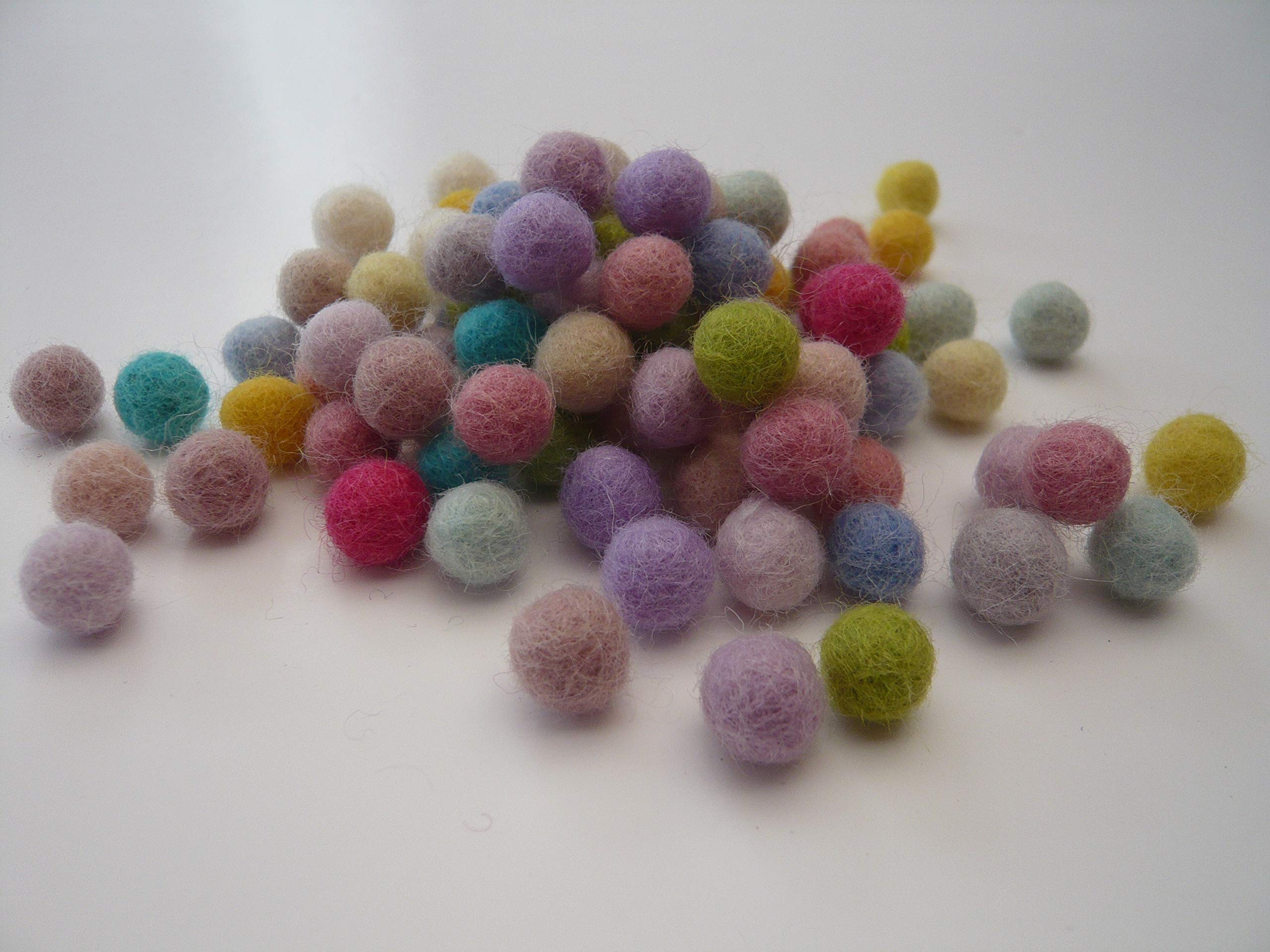 Heidifeathers Handmade Wool Felt Balls - 100 Pack (1cm-3cm) - DIY Crafts, Home Decor, Party Favors - Perfect for Unicorn Themed Parties, Nursery Decor & Gift Wrapping