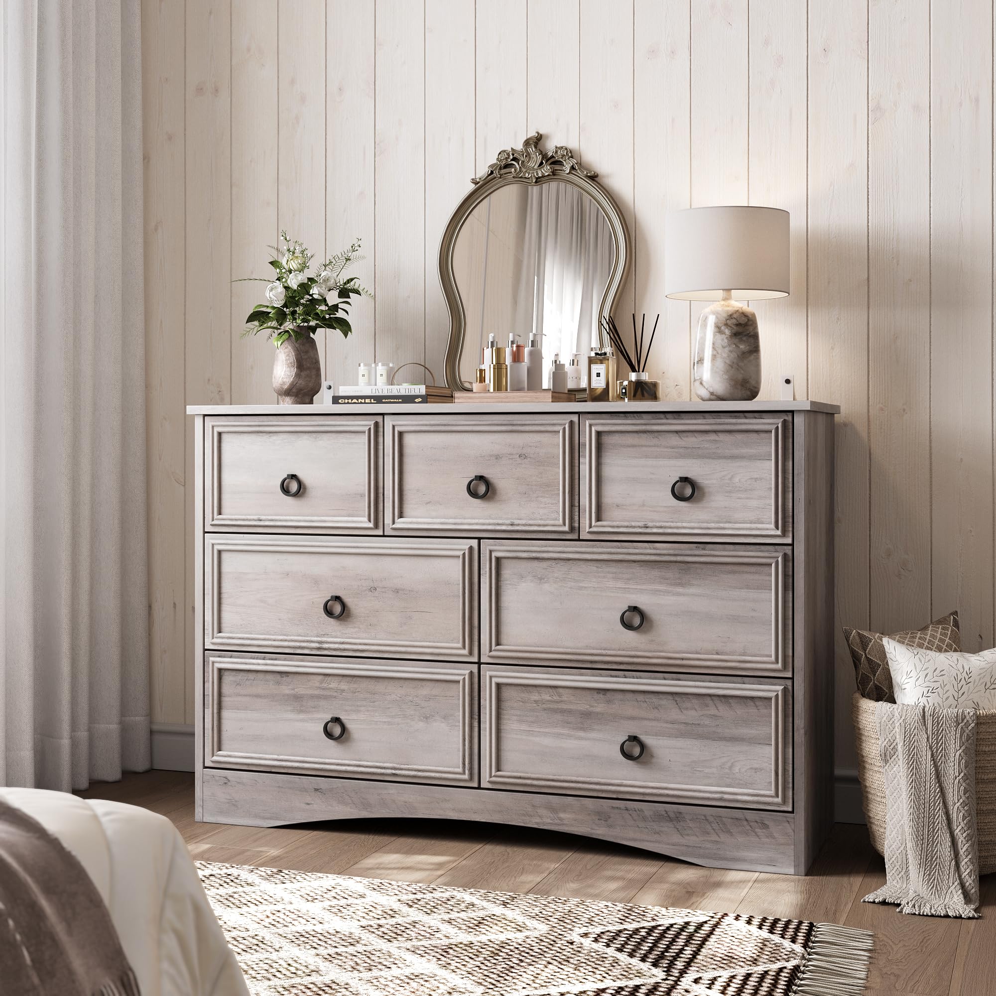 Modern 7-Drawer Dresser for Bedroom - 47.24