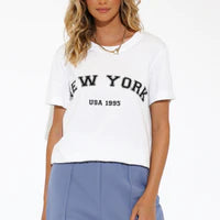 New York Graphic Tee for Men & Women - Trendy NYC Skyline T-Shirt - Casual Streetwear for Travel, Urban Fashion, and Everyday Wear