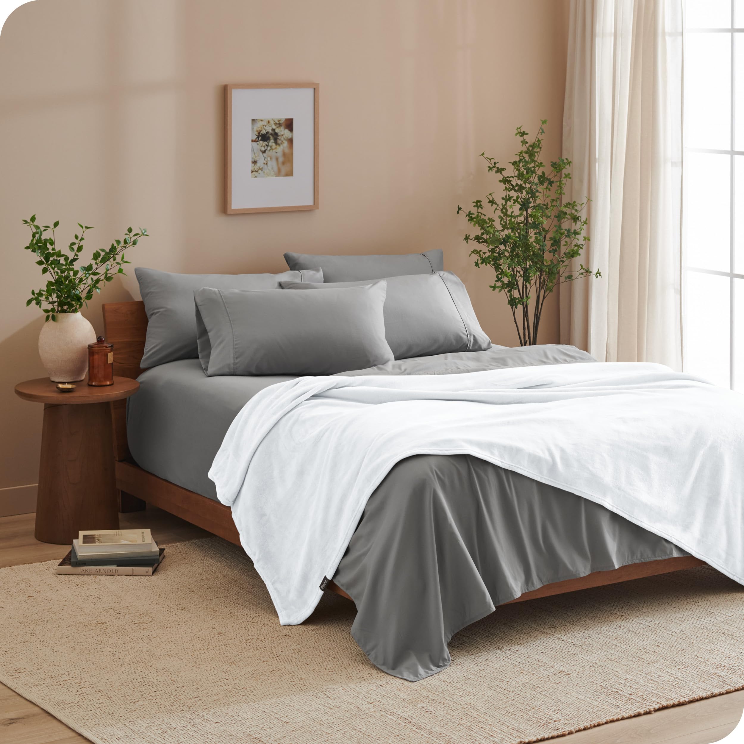 Bare Home Ultra Soft Fleece Blanket - King Size White Microplush Throw Blanket for Bed, Sofa & Couch | Cozy Warm Blanket for Movie Nights, Camping, Travel & Home Decor | Lightweight & Plush