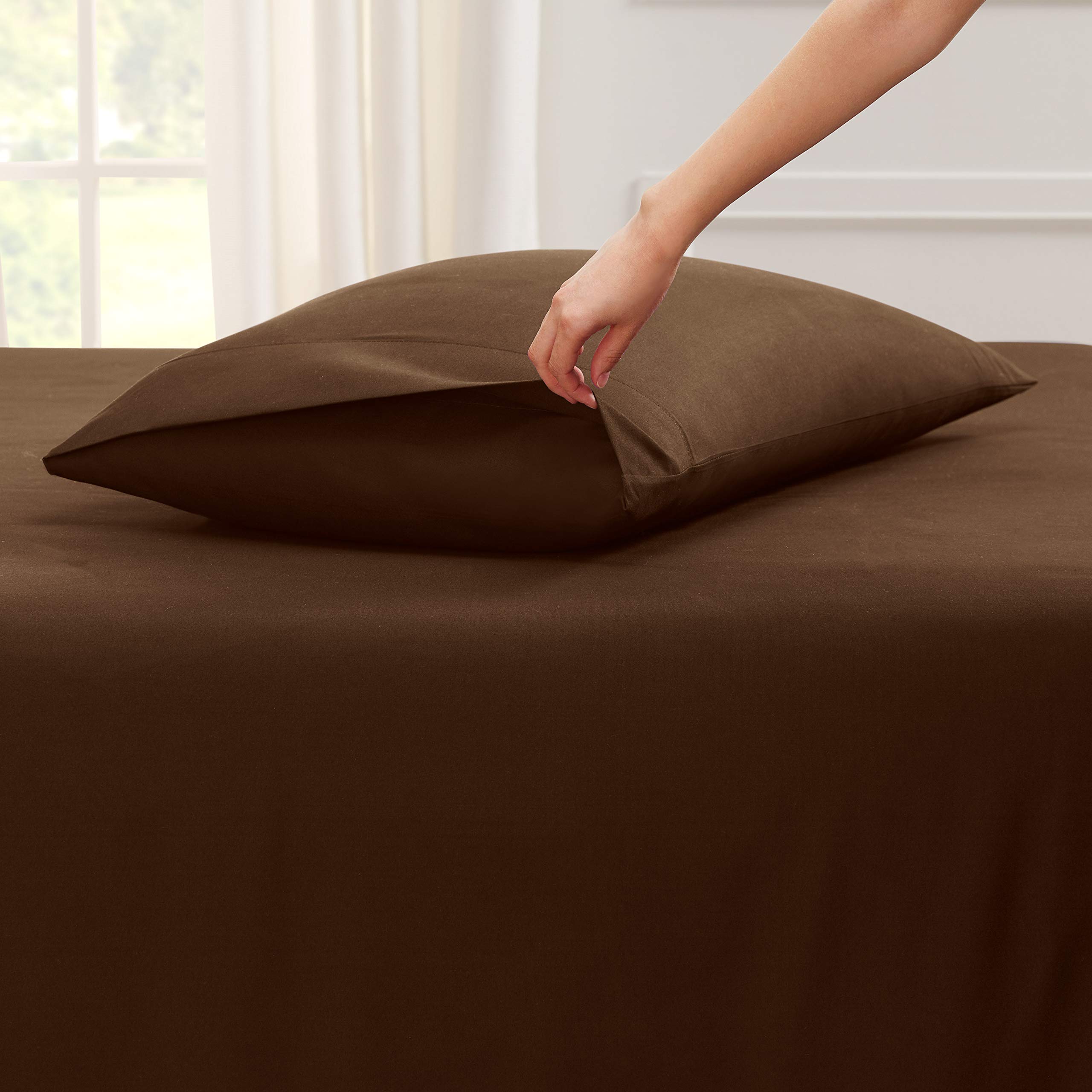 Empyrean Soft Queen Size Pillowcases Set of 4 - Standard Size Chocolate Brown Bedding Pillow Covers for Luxury Hotels, Guest Rooms & Cozy Home Decor