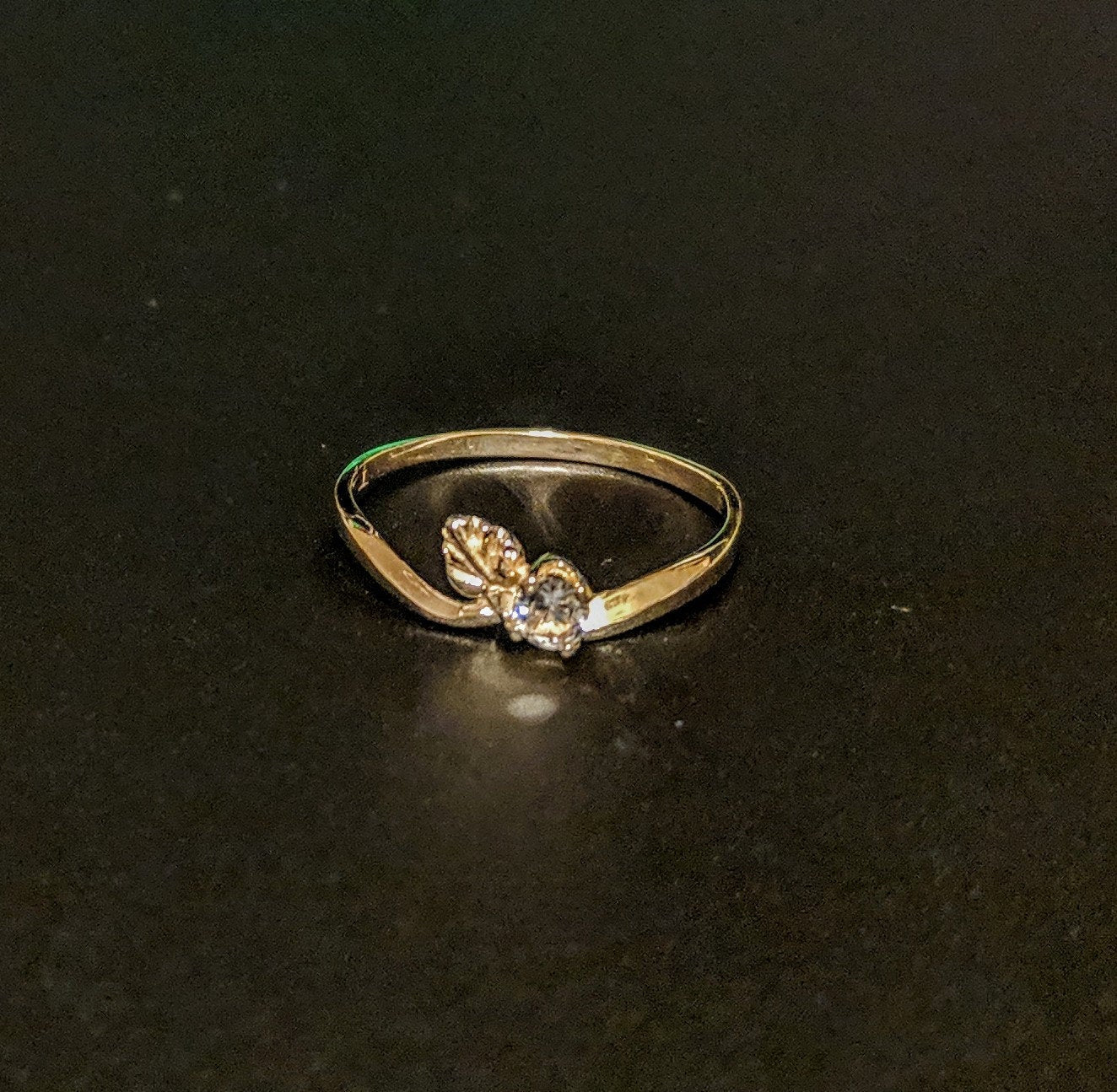 Solid Yellow or White Gold Natural Sapphire Promise Ring With Leaf & White Sapphire Accents | 14K Fine Jewelry | Petite Engagement Ring for Women | Perfect for Proposals, Anniversaries & Romantic Gifts