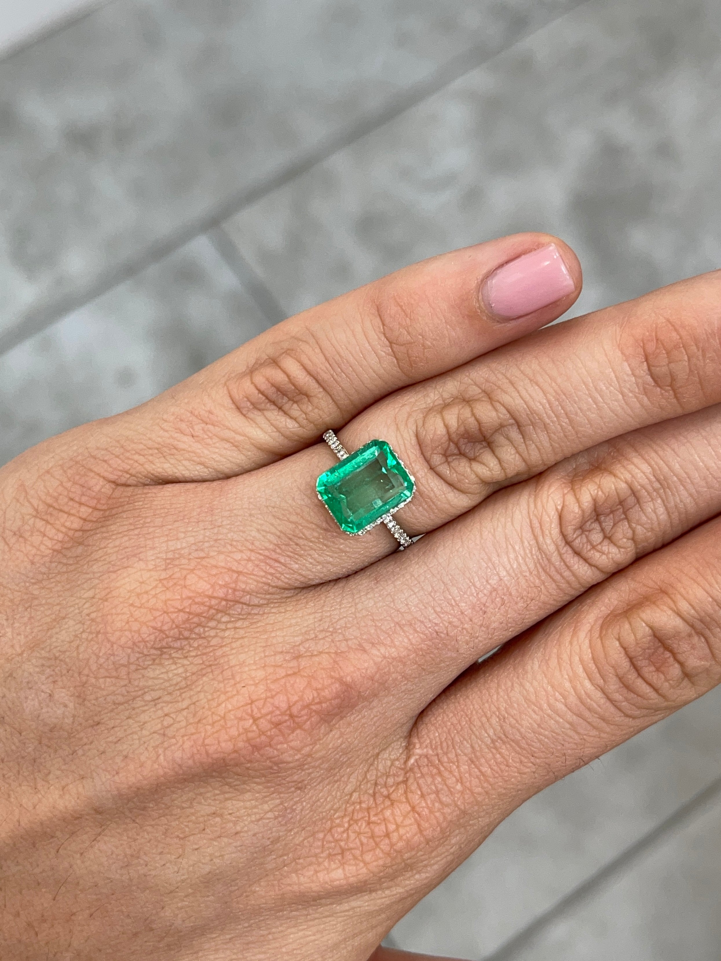 3.30ct Muzo Colombian Emerald - Crystal Clear Yellowish Green Spready Cut 10.4x8.4mm Earth Mined Loose Gemstone for Jewelry Making, Engagement Rings & Collector's Items