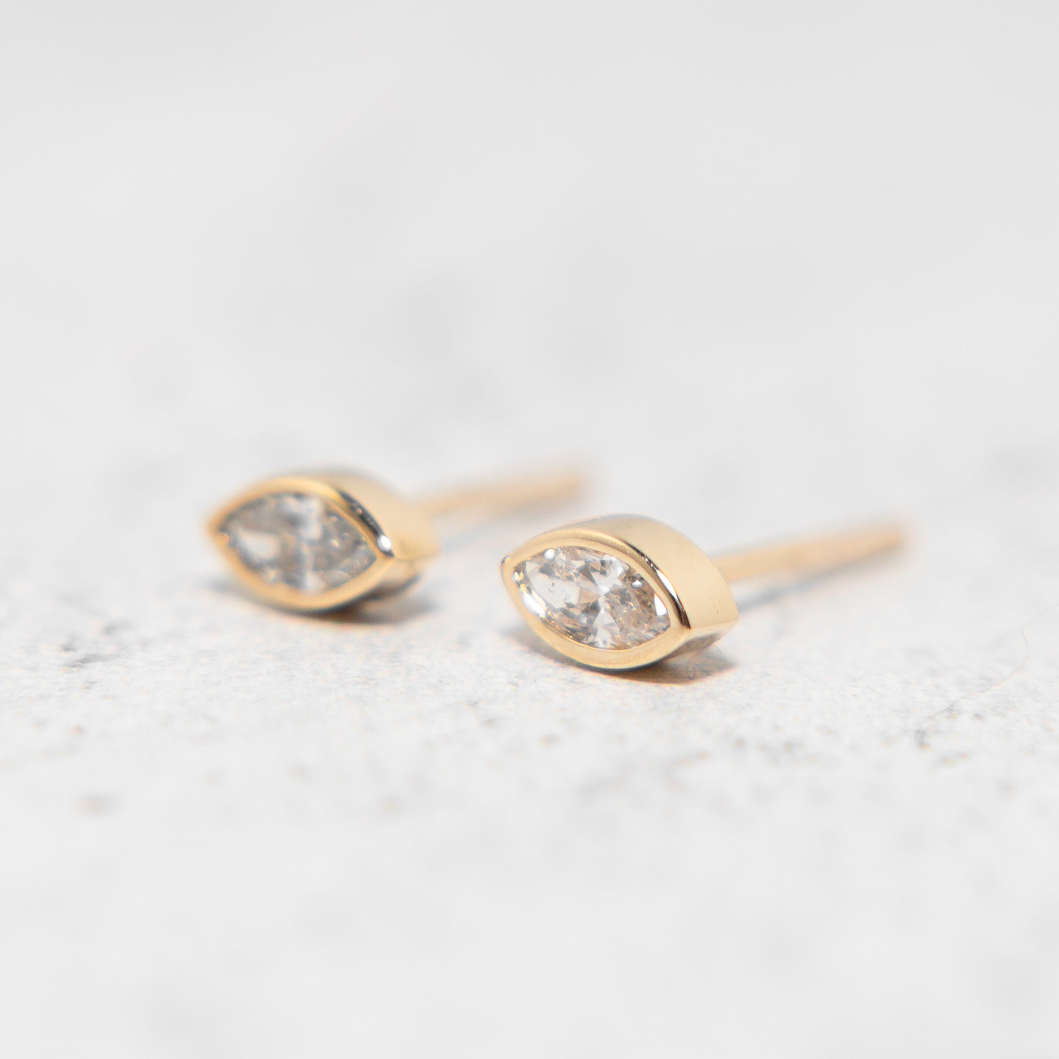 14K Yellow Gold Diamond Bezel Solitaire Earrings for Women - Elegant Stud Earrings for Wedding, Anniversary & Special Occasions