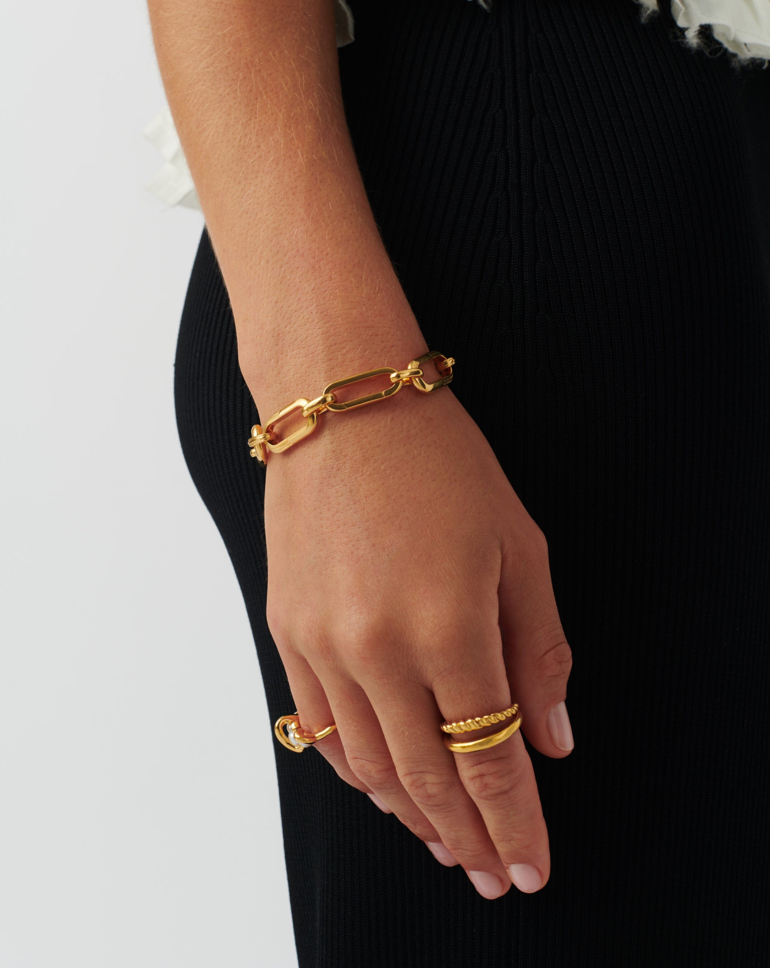 Zenyu Link Chunky Chain Bracelet for Women - 18k Gold Plated Adjustable Bangle | Elegant Layering Jewelry for Daily Wear, Parties & Gifts