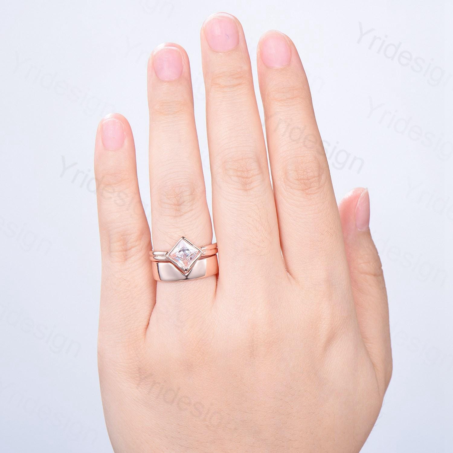 Rose Gold Moissanite Couple Wedding Rings Set - Princess Cut His & Hers Matching Engagement Rings for Men & Women - Vintage Style Promise Gift for Anniversaries, Proposals & Romantic Occasions