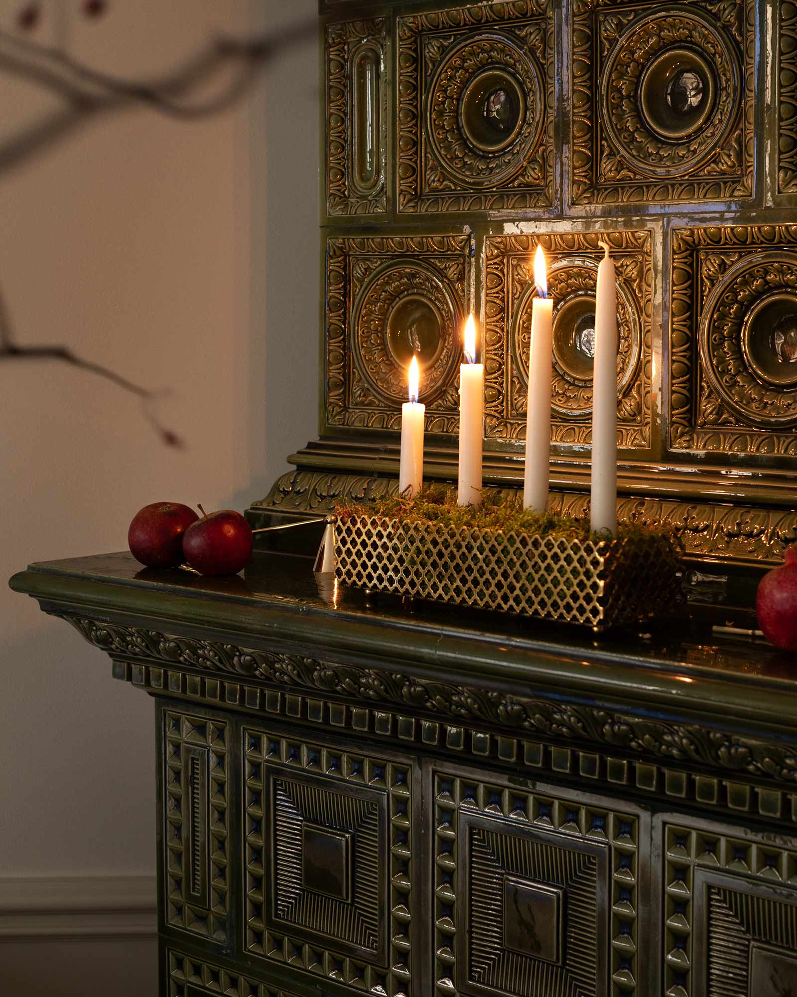 Brass Advent Candle Holder with Clover Design - Perfect for Christmas Decorations, Holiday Centerpieces, and Cozy Home Ambiance