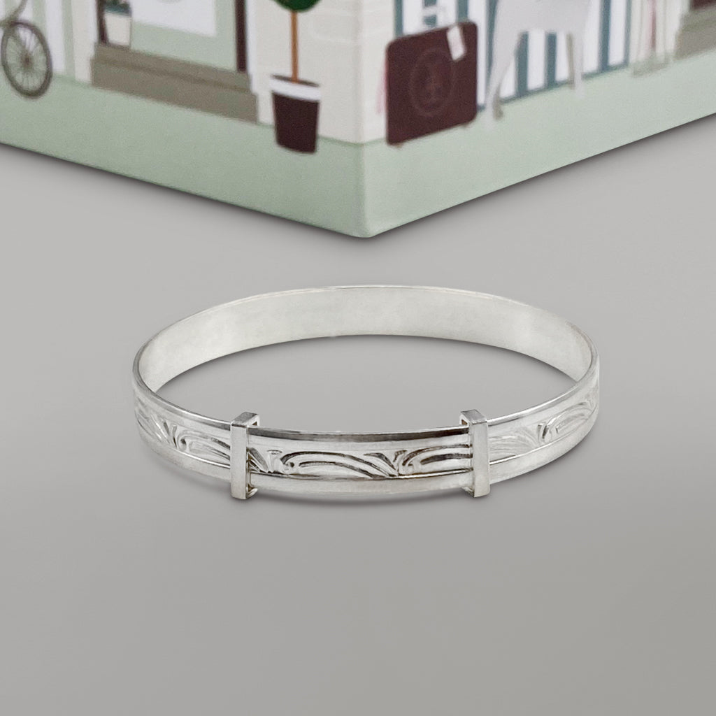 Little Treasures Traditional Sterling Silver Baby Keepsake Bangle - Perfect Christening Gift & First Birthday Present for Newborns