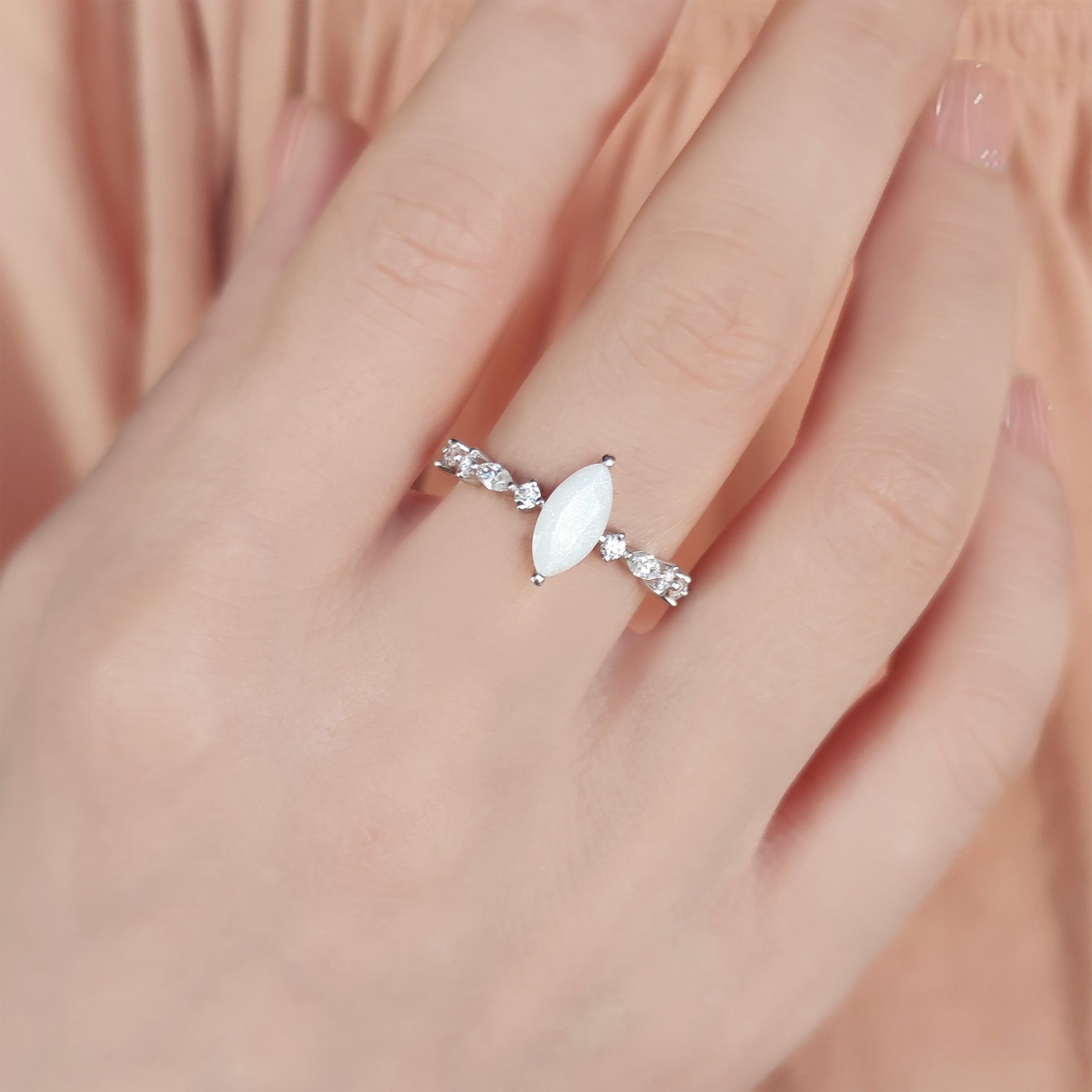 Personalized Bonding Beacon Breastmilk Ring with Genuine Alexandrite - Perfect for Nursing Moms & Mother-Baby Bonding Moments