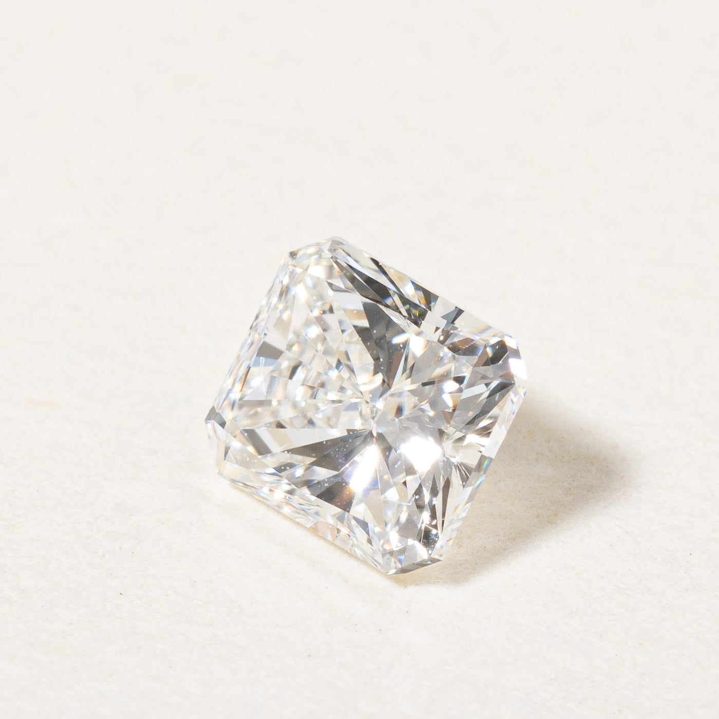 GIA Certified 0.50ct VS1 G Color Radiant Cut Loose Diamond for Engagement Rings & Fine Jewelry | Ideal for Bridal, Anniversary & Custom Jewelry Designs