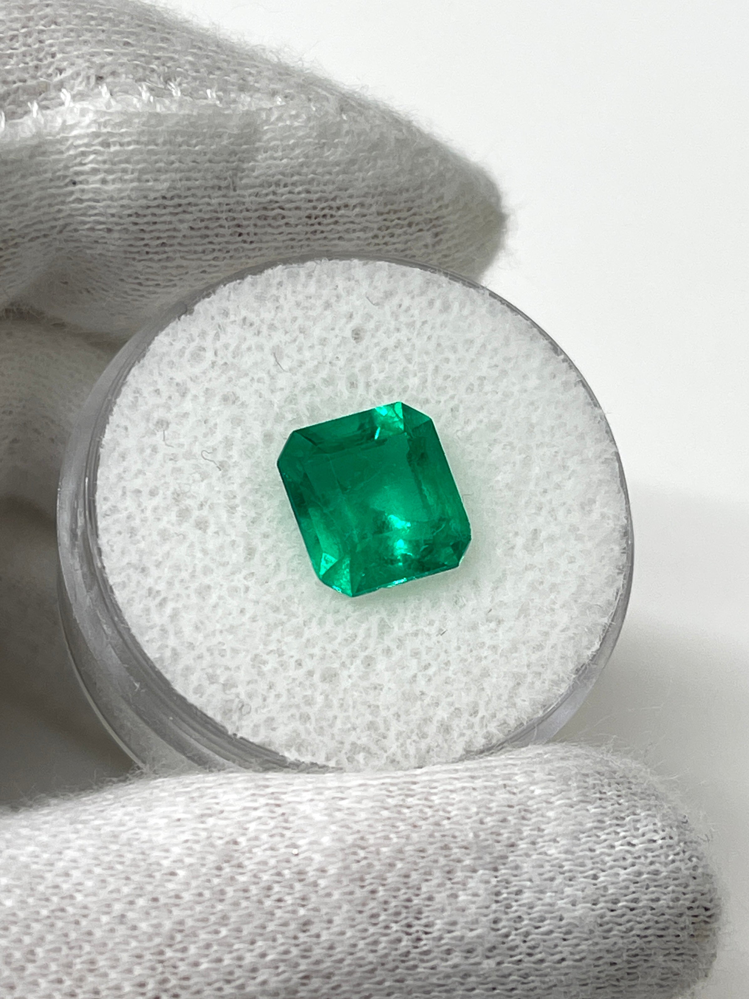 2.90 Carat Vivid Green Natural Loose Colombian Emerald - Emerald Cut Gemstone for Jewelry Making, Engagement Rings & Luxury Gifts