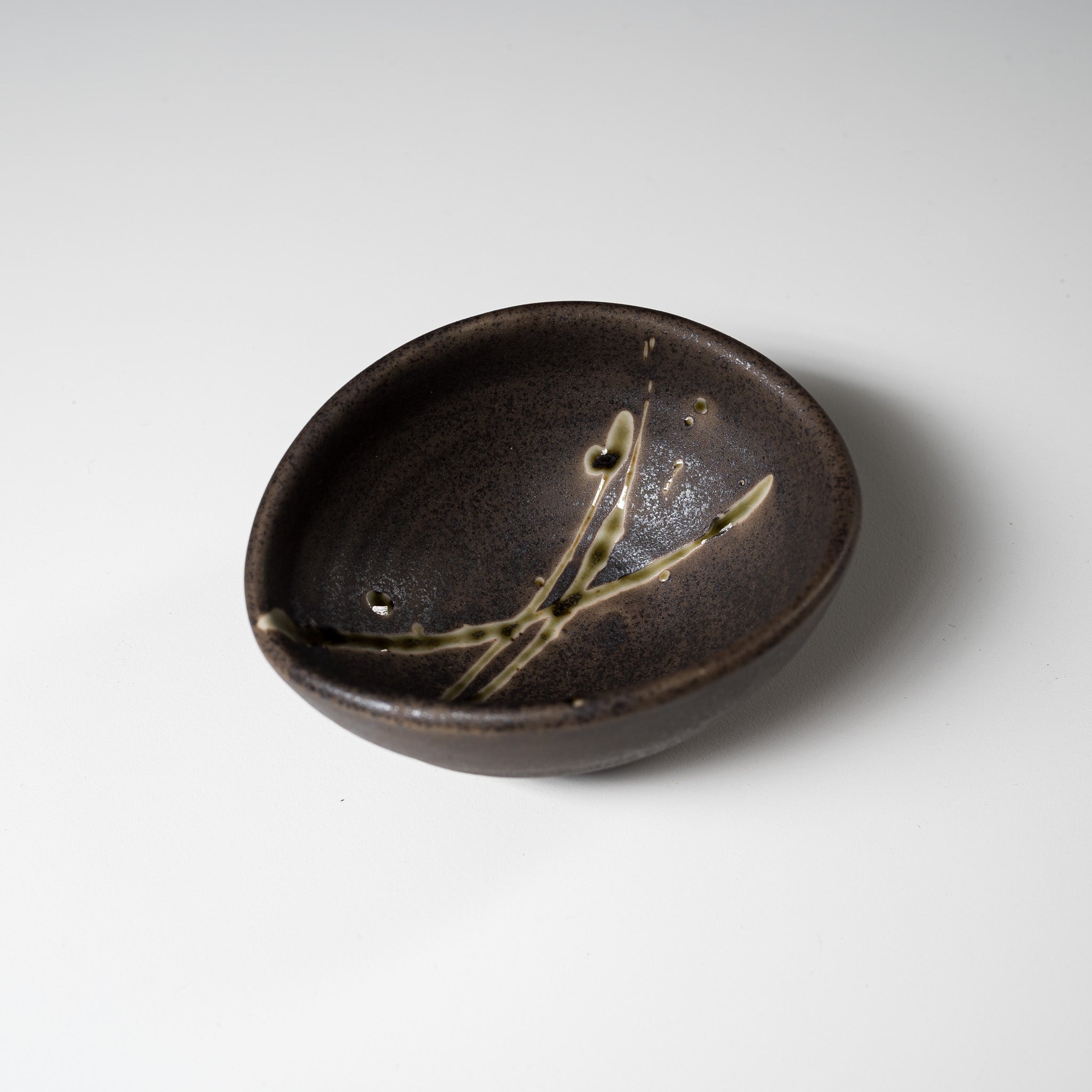 Premium Mino Ware Oval Side Dish Bowl - Handcrafted Japanese Ceramic Small Bowl for Soy Sauce, Pickles & Condiments | Perfect for Sushi, Ramen & Asian Dining