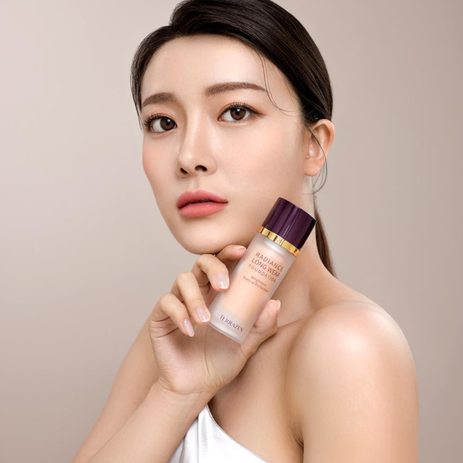 Velvet Makeup Foundation 30ml - Light Beige for Fair to Light Skin | Korean Skincare & Long Lasting Matte Finish Foundation | Weightless, Natural Coverage for Daily Wear & Special Occasions | Skin-Enhancing Formula