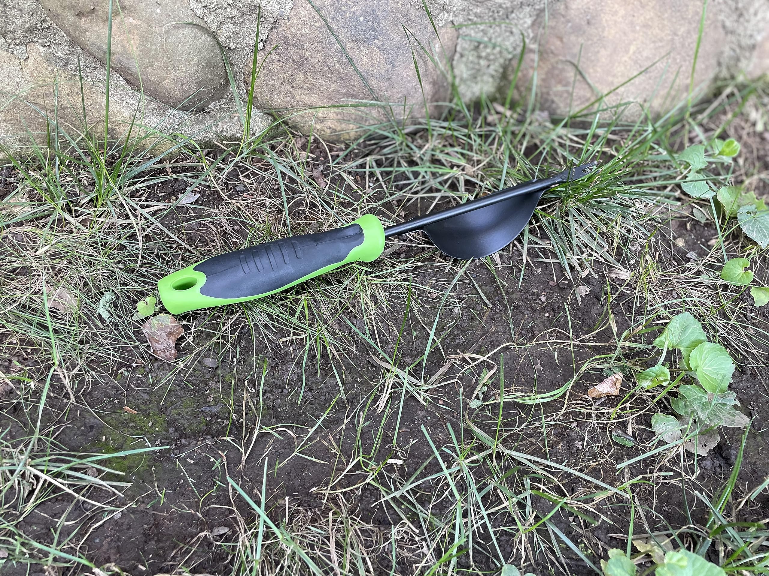 Heavy-Duty Weeding Tool - Leverage Design Weed Puller with Ergonomic Handle & V-Shaped Fork for Deep Root Removal - Perfect for Garden, Lawn, and Yard Maintenance