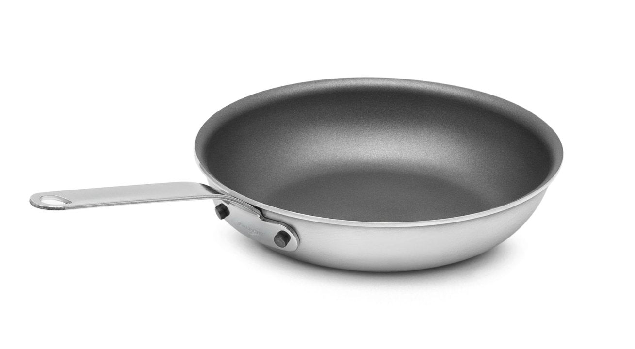 Vollrath Wear Ever 8-Inch Aluminum Fry Pan with PowerCoat2™ Nonstick Coating - Professional Restaurant-Grade Cookware for Home Chefs & Commercial Kitchens - Perfect for Frying Eggs, Pancakes & Searing Meats