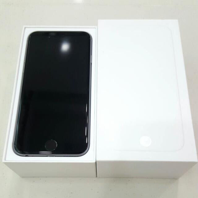 Apple iPhone 6 64GB Space Gray Unlocked Smartphone - Perfect for Business, Travel & Everyday Use