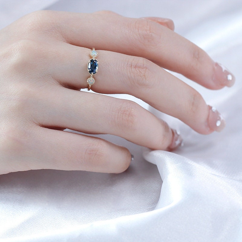 East to West London Blue Topaz Engagement Ring – Unique Three Stone Opal Ring, Minimalist Dainty Promise Ring, Bezel Set Bridal Ring for Women | Perfect for Weddings, Anniversaries & Special Occasions