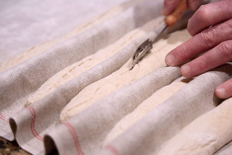 Breadtopia Professional Bakers Couche - Linen Dough Proofing Cloth for Artisan Bread Baking - Perfect for Sourdough, Baguettes & Pastries - Ideal for Home Bakers & Commercial Kitchens