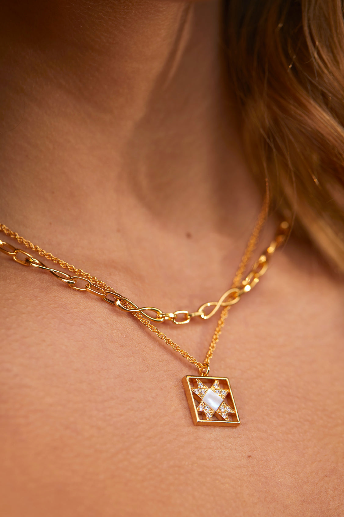 Infinity Loop Chain Necklace for Women - Elegant Gold & Silver Layering Necklace Jewelry Gift for Her - Perfect for Valentine's Day, Anniversary & Everyday Wear