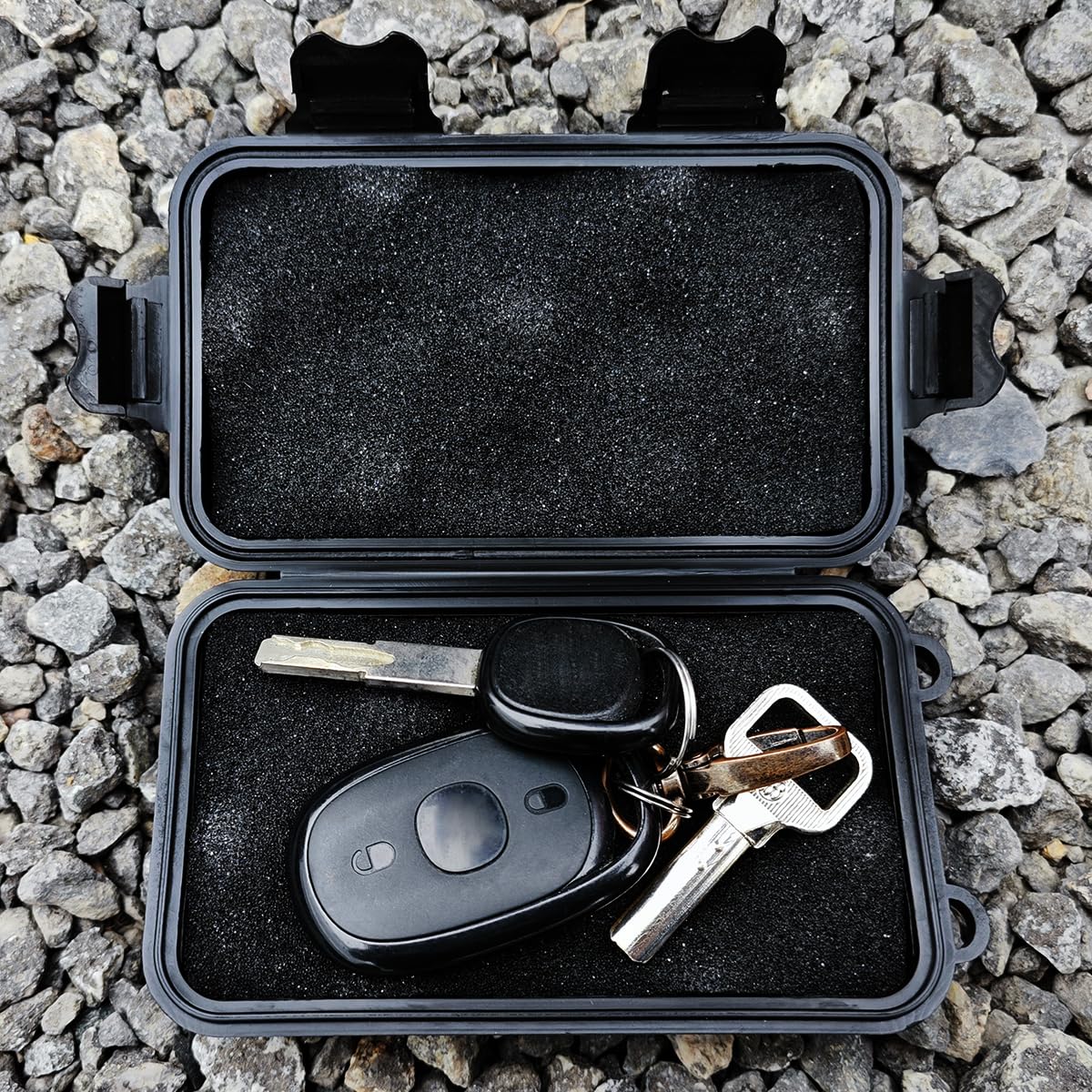 Waterproof Magnetic Car Key Holder - Under Vehicle Hidden Key Box with Strong Magnet for Outdoor & Emergency Use | Splash Resistant & Weatherproof Key Hider for Trucks, SUVs & Cars