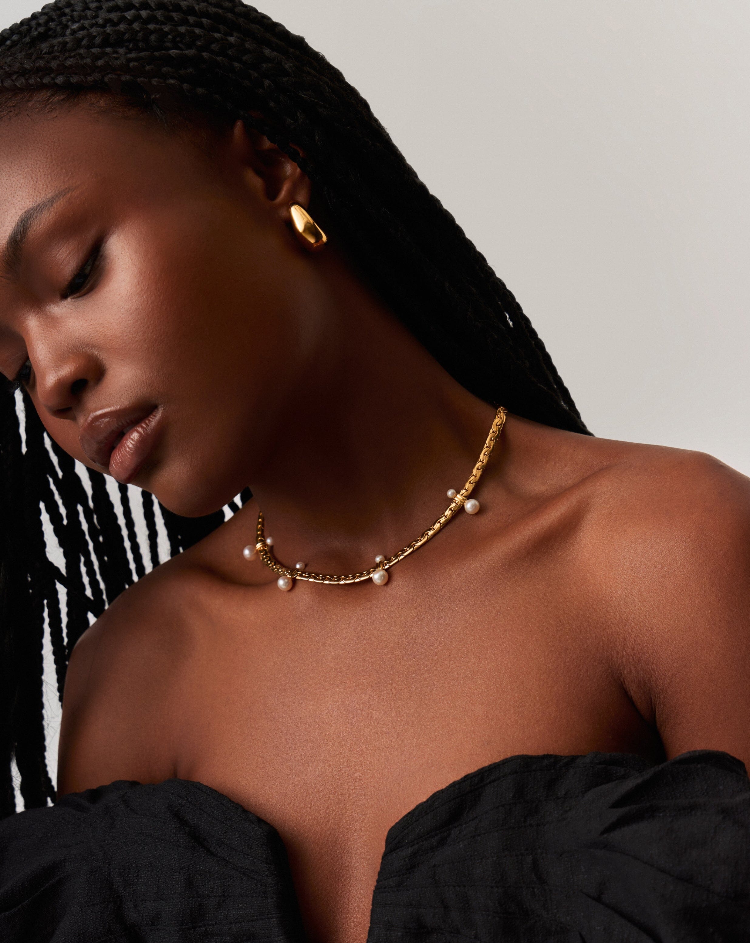 18K Gold Plated Floating Pearl Cobra Chain Choker Necklace - Elegant Pearl & Snake Design Jewelry for Women, Perfect for Parties, Weddings & Evening Events