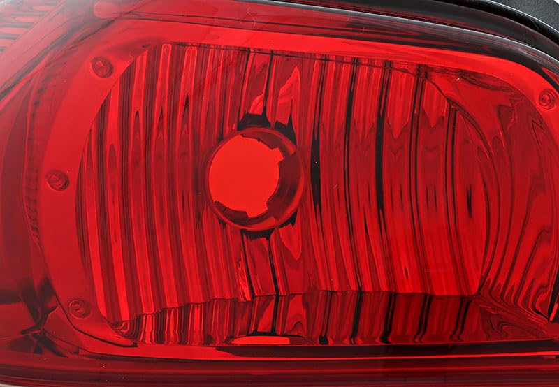 Toyota Highlander Tail Lights Lamps Set (2001-2003) - Left & Right Side Replacement - Enhance Safety & Style for Night Driving