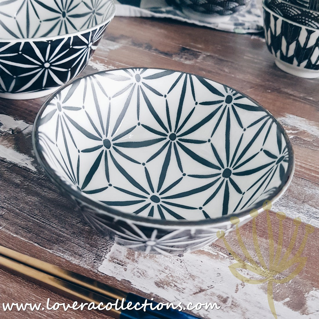 Awasaka Black & White Modern Stars Dinnerware Set - 12-Piece Porcelain Plates & Bowls - Elegant Dinnerware Collection for Home & Restaurant Use - Perfect for Holiday Dinners, Wedding Gifts & Daily Dining