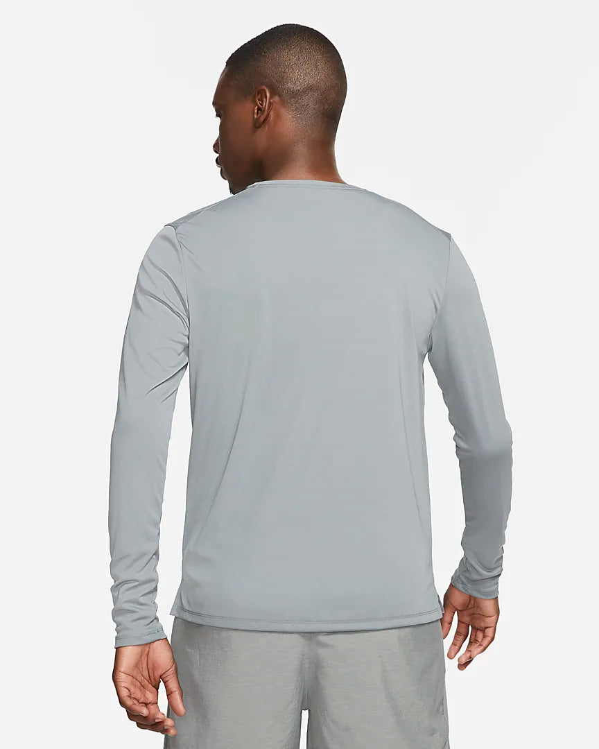 Men's DRI-FIT Miler Long Sleeve Running Shirt - 084 Smoke Grey/Reflective Silver - Moisture-Wicking Performance Top for Jogging, Gym & Outdoor Activities
