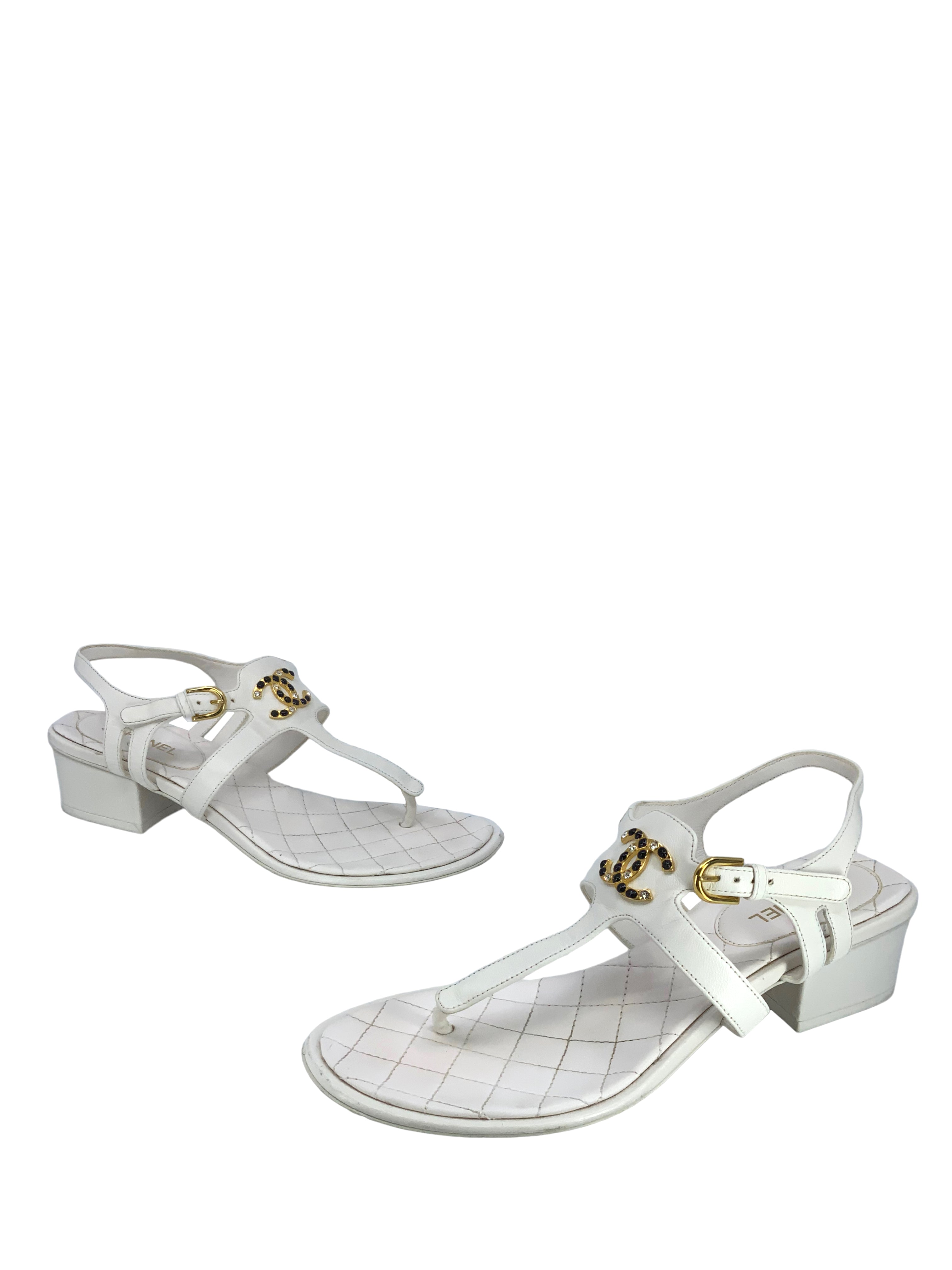CHANEL 21P Leather CC Logo Thong Sandals Women's Size 8 (US) - Luxury Designer Flip Flops for Beach, Pool & Summer Outfits