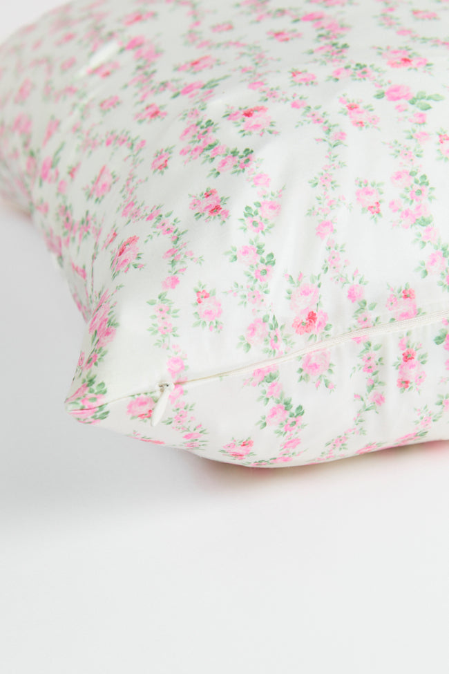 Soft Pink Floral Pillowcase for Bedroom - Breathable Cotton Pillow Cover for Side, Back & Stomach Sleepers - Perfect for Home Decor, Guest Room & Cozy Nights
