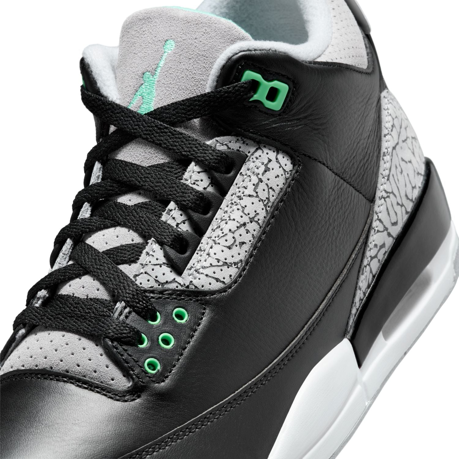 Air Jordan 3 Retro 'Green Glow' Men's Basketball Shoes - Stylish Sneakers for Casual Wear & Street Fashion | Perfect for Sports, Gym & Everyday Outfits
