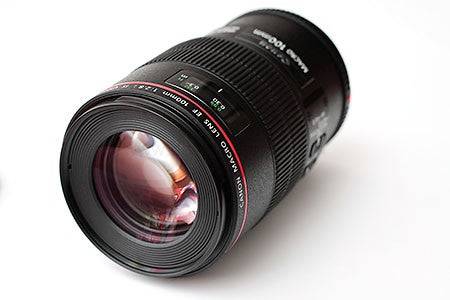 Canon EF 100mm f/2.8L Macro USM Lens with Image Stabilization - Professional Macro Photography for Portraits, Jewelry & Product Shots