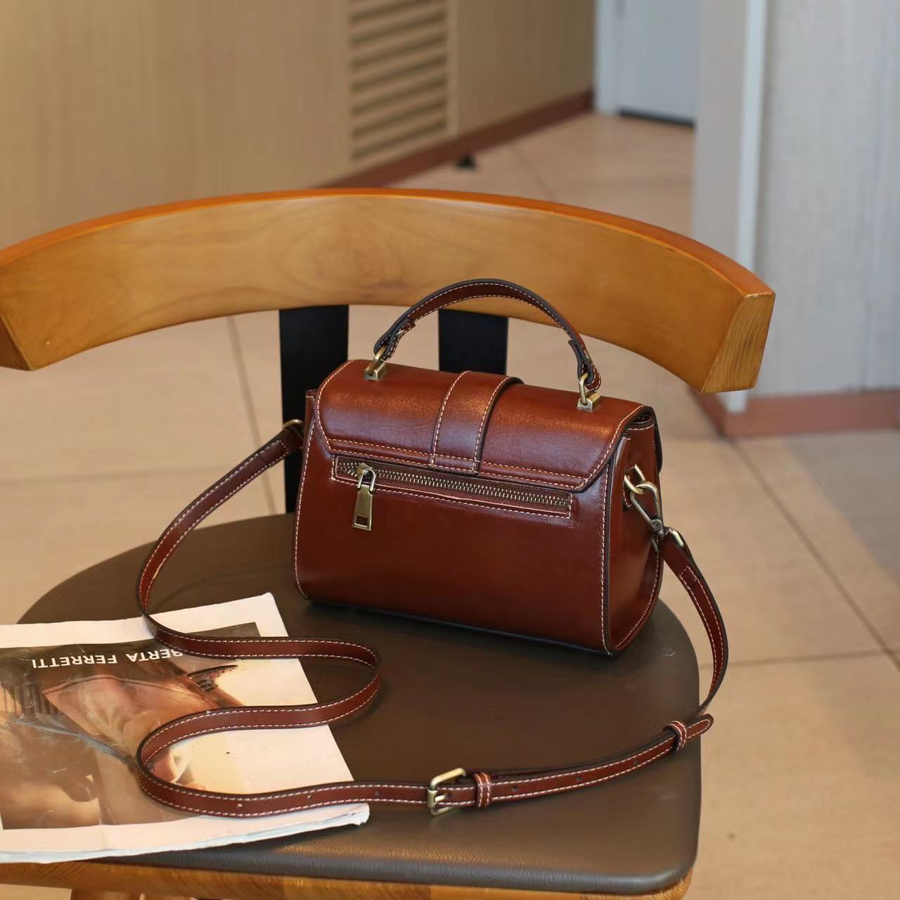 Stylish Genuine Leather Handbag for Women - Fashionable Crossbody Purse with Adjustable Strap, Perfect for Work, Travel & Everyday Use