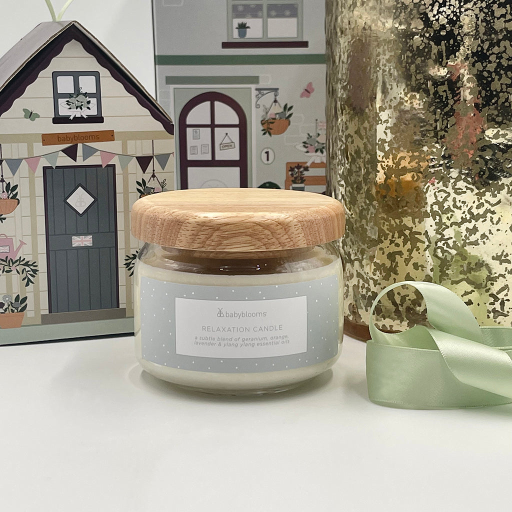 Lavender Scented Relaxation Candle for Stress Relief & Aromatherapy - Perfect for Spa, Yoga, Meditation & Bedtime Relaxation