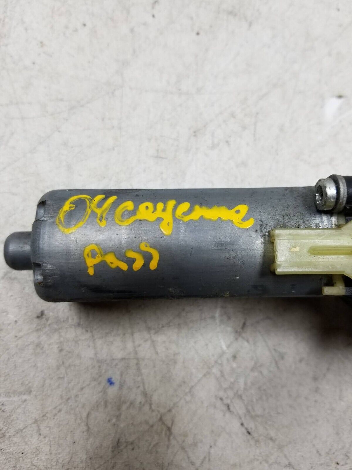 Original Porsche Cayenne Front Passenger Seat Adjustment Motor - 3PCS OEM Replacement Part for 2004-2006 Models | Perfect for Seat Repair & Comfort Upgrade