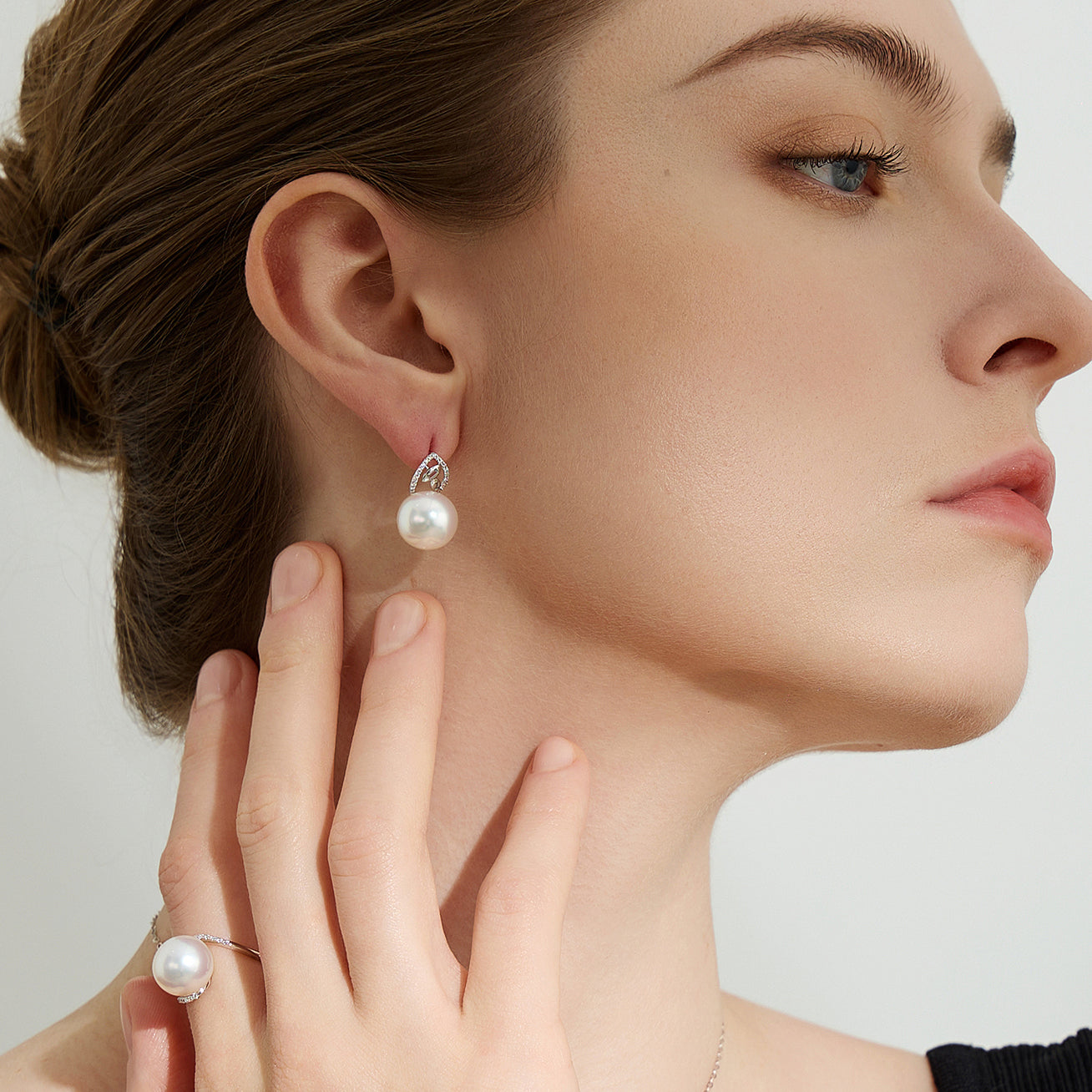 18K Solid Gold Australian White Pearl Stud Earrings for Women - Elegant & Timeless Jewelry Gift for Wedding, Anniversary & Special Occasions