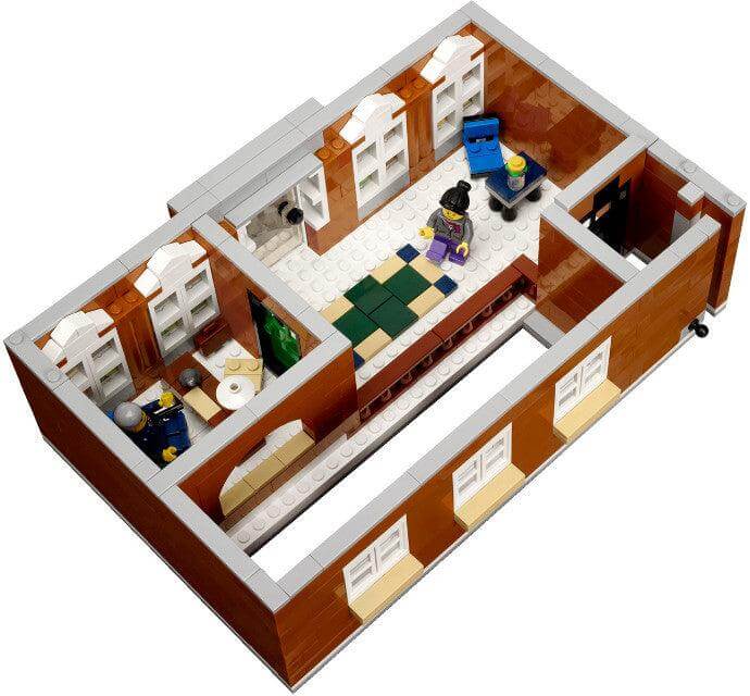 LEGO 10224 Town Hall Building Set - 2766 Pieces, Collector's Edition for Adults & Teens - Perfect for City Displays, Architecture Enthusiasts & LEGO Collectors
