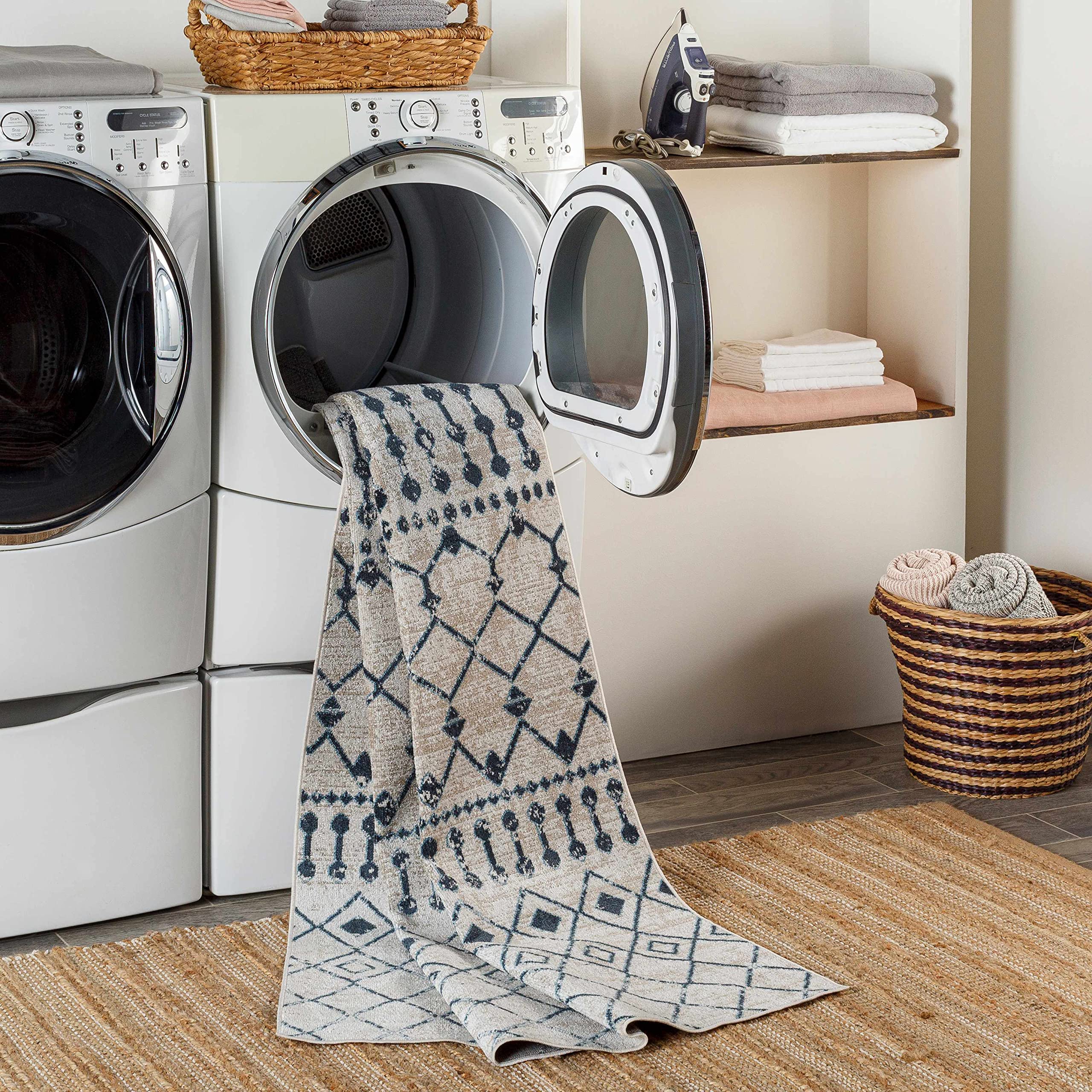Modderfontein Washable Area Rug for Living Room & Bedroom - Blue & Beige Round 6'7