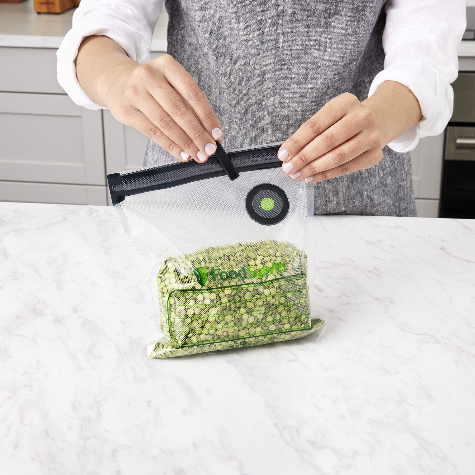 FoodSaver® Reusable Gallon Vacuum Zipper Bags for Food Storage | Airtight Freezer Bags for Sous Vide, Meal Prep & Leftovers | BPA-Free Vacuum Sealer Bags