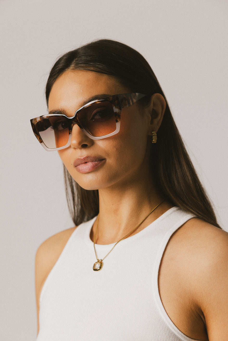Amy Tortoise Shell Sunglasses for Women - Vintage Retro Cat Eye Sunglasses UV Protection - Perfect for Beach, Driving, and Outdoor Activities