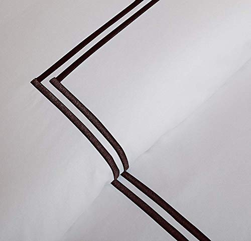 500 Thread Count 100% Cotton White Embroidery Hem Quilt Cover Set with 2 Pillow Shams - Full/Queen Size with Chocolate Border | Luxury Bedding for Master Bedroom & Guest Room Decor