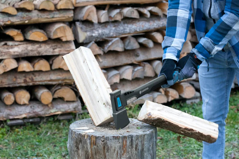 Gardena Universal Axe 1400A 8716 48 - Professional Wood Chopping Axe for Camping, Hiking & Outdoor Survival