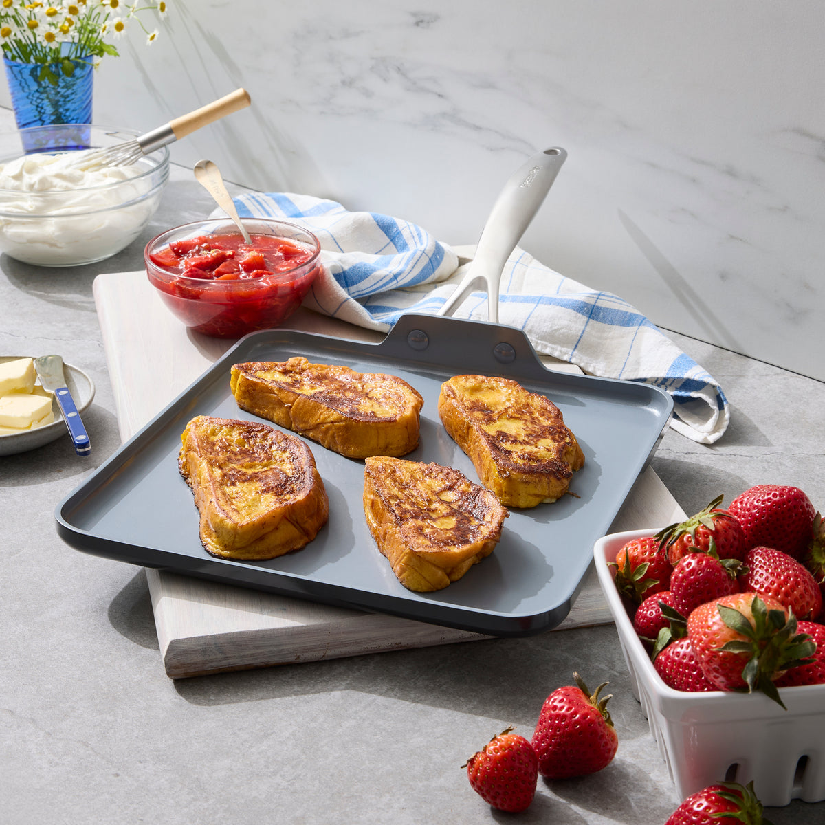 Valencia Pro Ceramic Nonstick 11-Inch Square Griddle Pan - Perfect for Pancakes, Eggs & Grilled Cheese - Ideal for Stovetop & Induction Cooktops