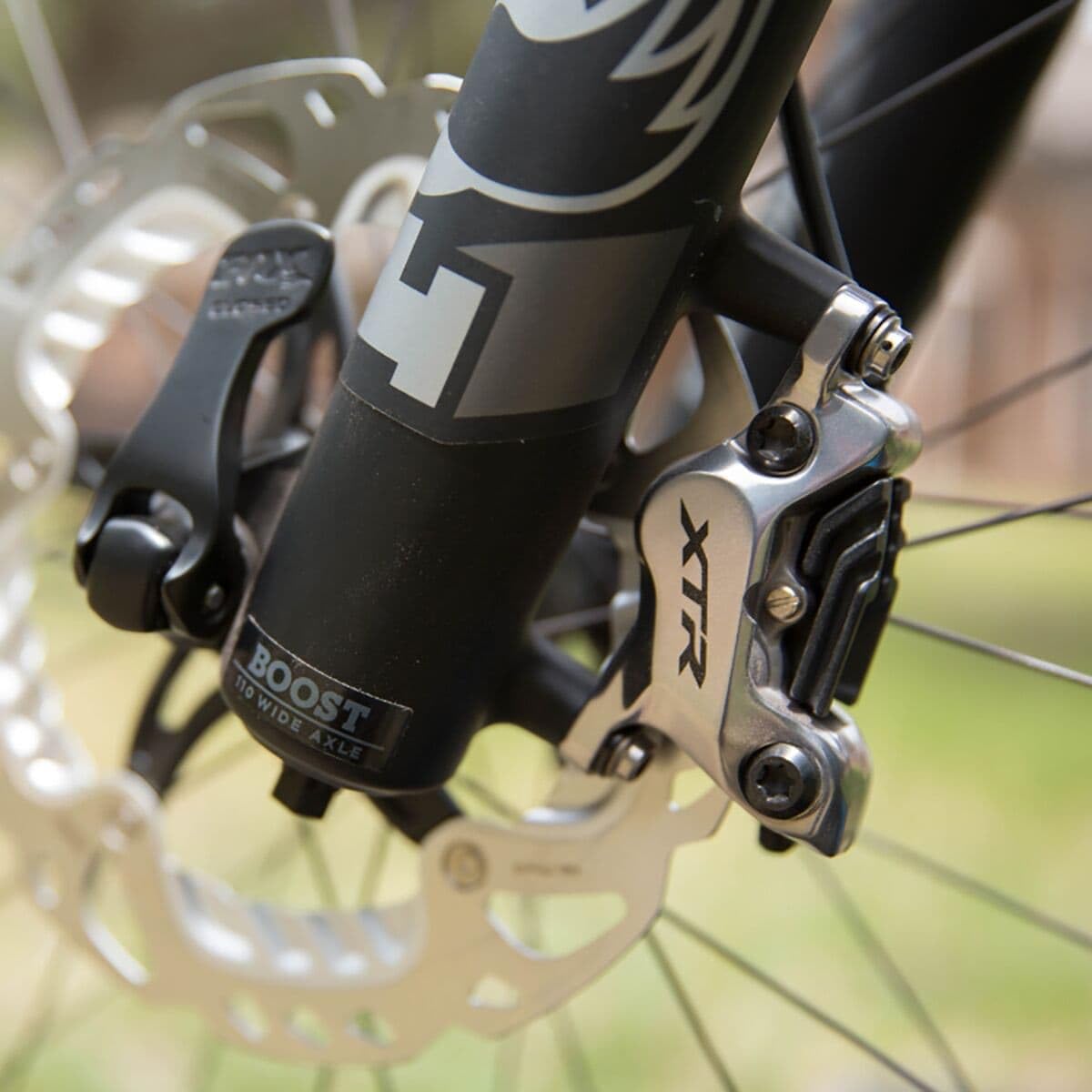 Shimano XTR M9120 Disc Brake Caliper - Stealth Gray (Front/Rear) | High-Performance Mountain Bike Brakes for Trail & Enduro Riding