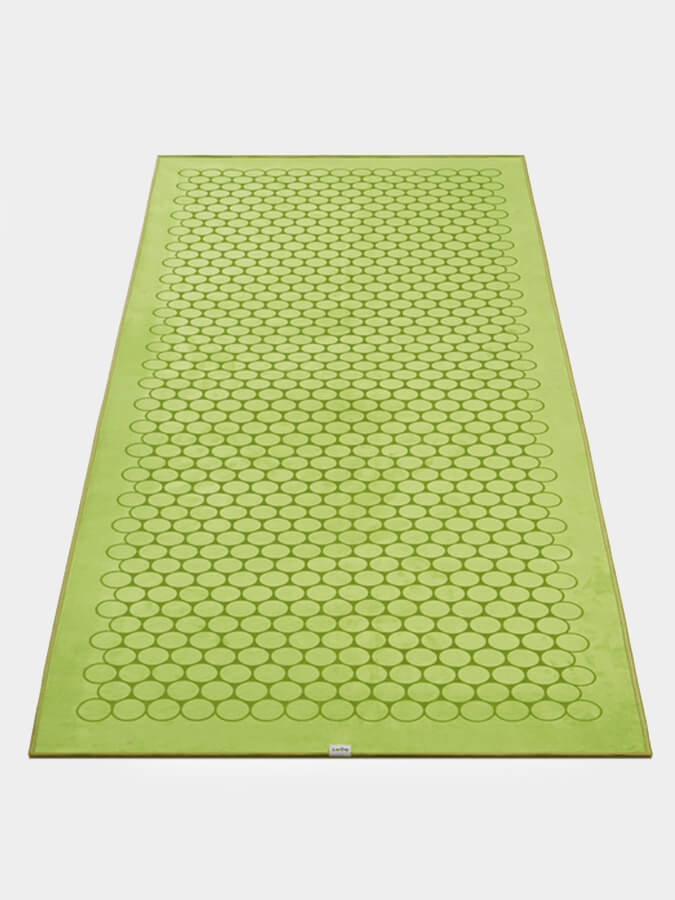 Non-Slip Agoy Gecko Touch Yoga Towel - Ultra Absorbent & Eco-Friendly for Hot Yoga, Pilates & Workouts - Perfect for Grip & Sweat Control in Studios or Home Gym