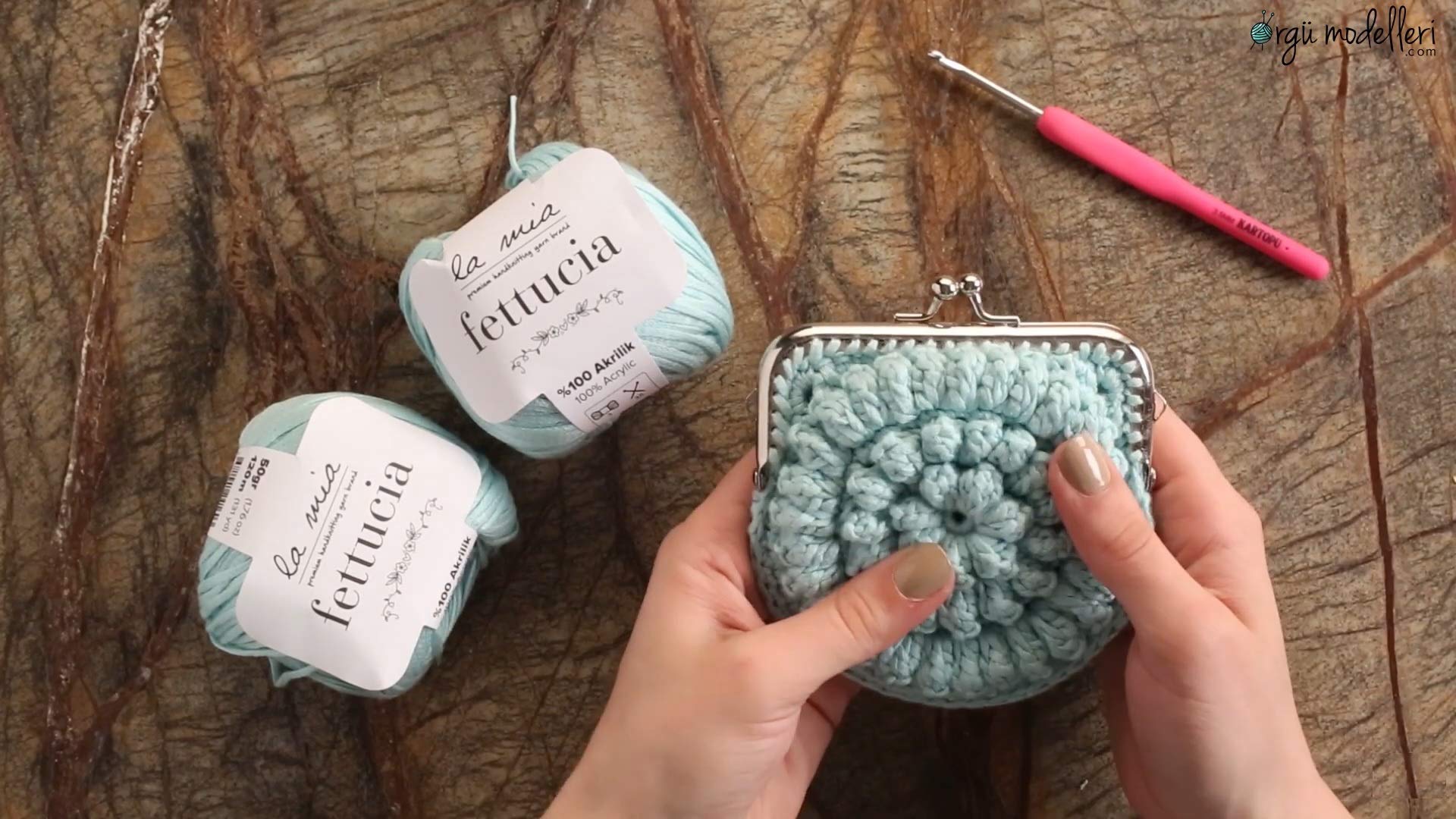 6-Pack La Mia Fettucia Chainette Tape Yarn - 100% Acrylic, 10.5oz Total (1.76oz/50g Each), 131 Yards (120m) per Ball, Light DK Weight, Navy Blue (L023) - Perfect for Knitting, Crocheting, and DIY Craft Projects